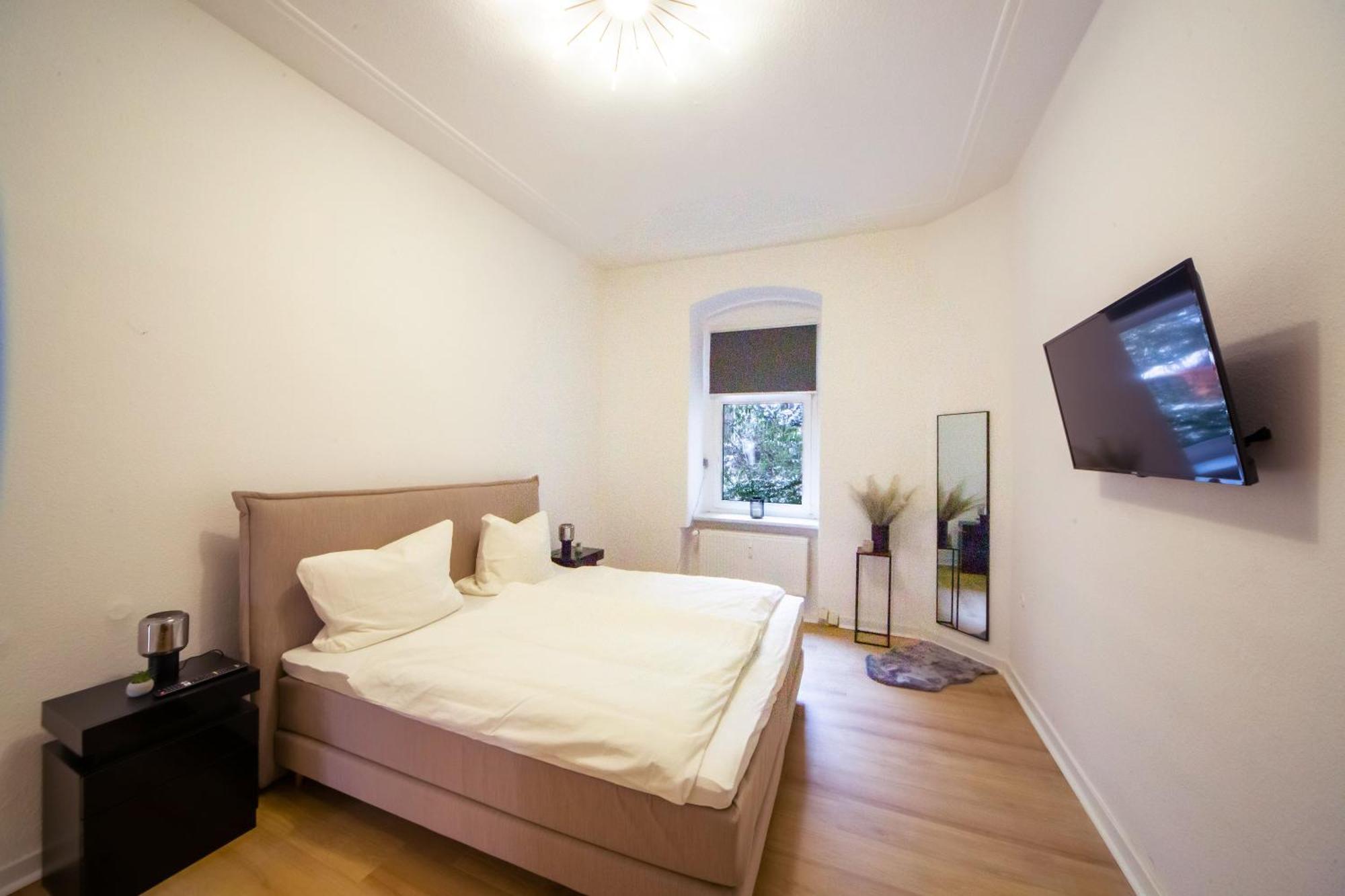 柏林Massagesessel, King-Sized Bed, Billardtisch, 2 Couches公寓 外观 照片