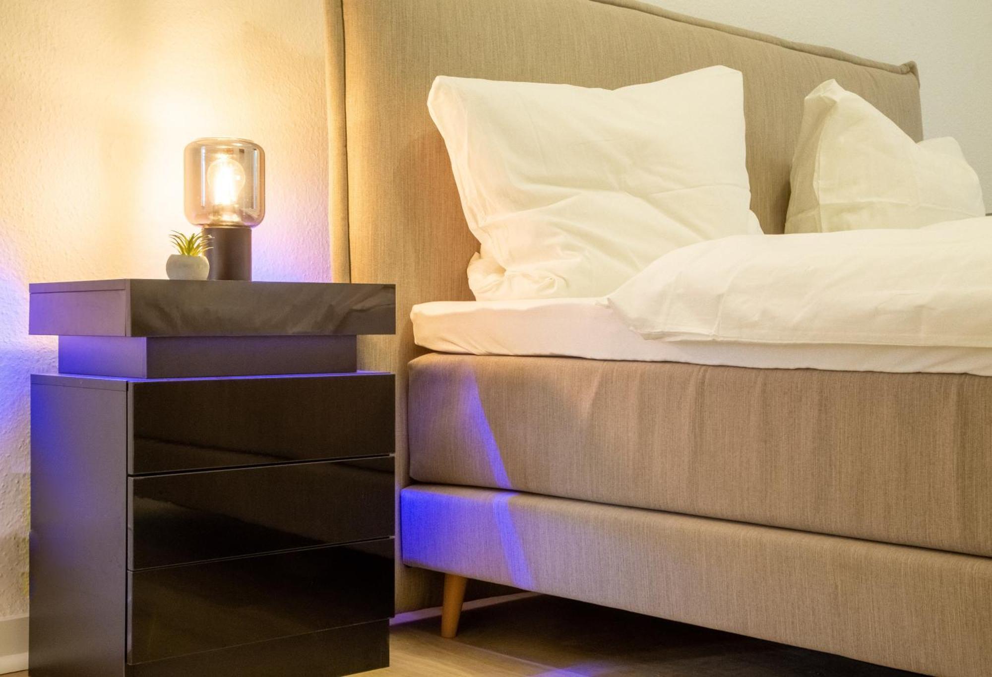柏林Massagesessel, King-Sized Bed, Billardtisch, 2 Couches公寓 外观 照片